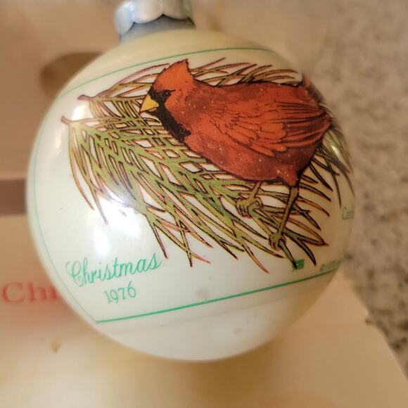 Hallmark Christmas 1976 Cardinal Tree Trimmer Collection Bauble Ball Ornament - Picture 12 of 16